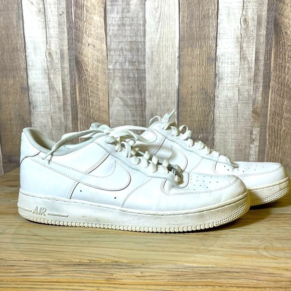 Nike Air Force 1 07 - Picture 1 of 7
